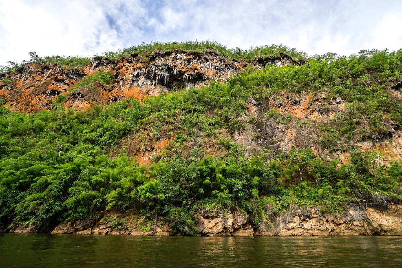 The Float House River Kwai Ban Huai Maenam Noi Exterior photo